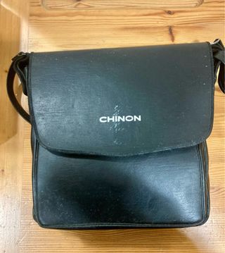 Cámara super 8 y proyector.