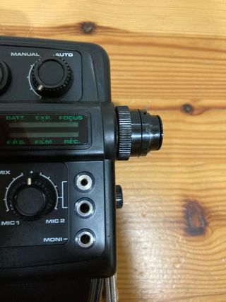 Cámara super 8 y proyector.