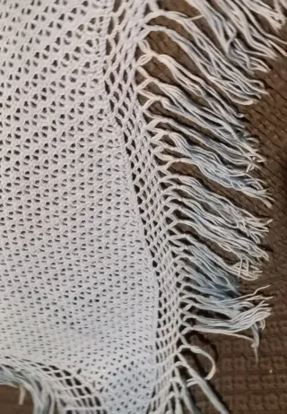 Sciarpa uncinetto blu con frange