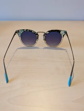 Gafas de sol Betsey Johnson multicolor