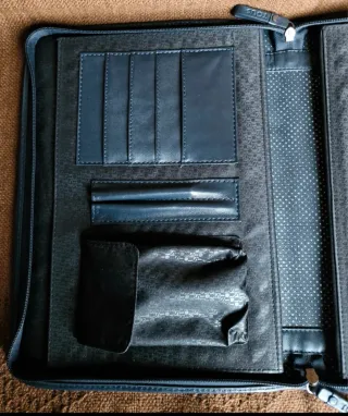 Portadocumentos Tous azul marino sin estrenar