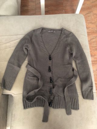 Rebeca punto gris oscuro