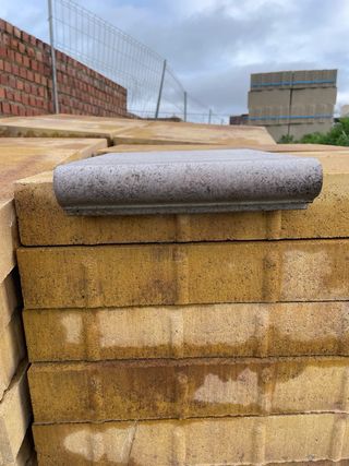 Peldaños cerámica gris