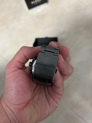 Reloj Diesel Mega Chief Negro y Dorado