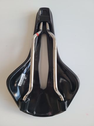 Prologo Nago R4 PAS Sillín Negro