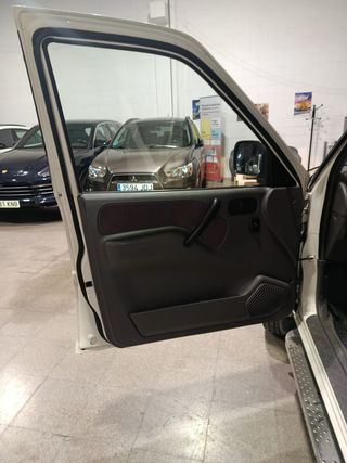 Nissan Terrano II 1995