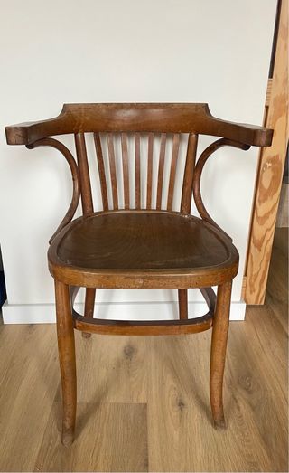 Silla Thonet madera respaldo bajo y brazos