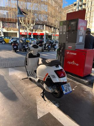 Vespa 125 GTS Super Sport