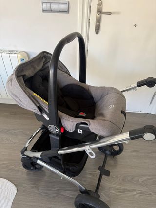 Carro de bebé gris con capazo,silla para el coche