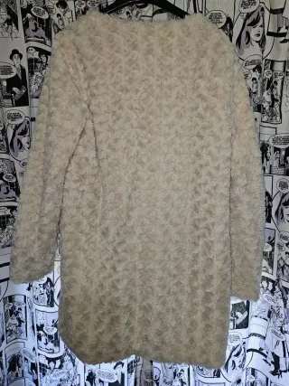 Abrigo de pelo sintético beige