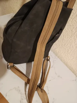 Bolso Guess Negro y Beige