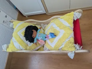 Dolce culla arcobaleno in legno Montessori