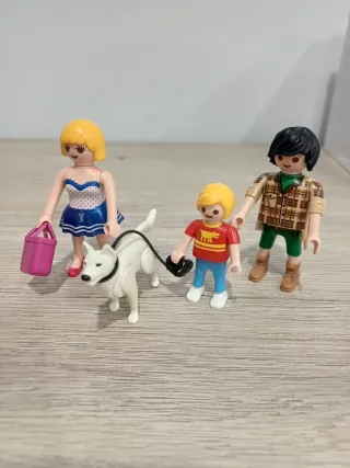 Playmobil familia con perro
