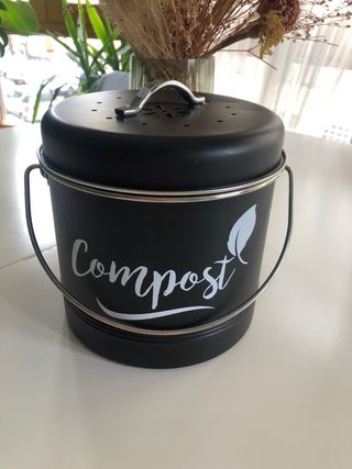 Recipiente para compost negro