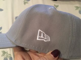 Gorra New Era Gris