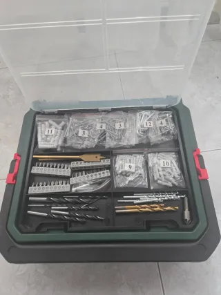 Taladro a batería Bosch con maletín