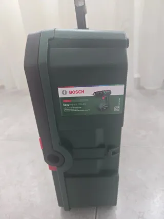 Taladro a batería Bosch con maletín