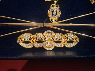 Aderezo fallero dorado con pedrería