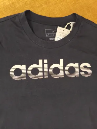 Camiseta Adidas Negra **Nueva, Etiqueta**