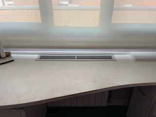 Escritorio de madera blanco