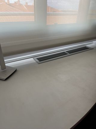 Escritorio de madera blanco