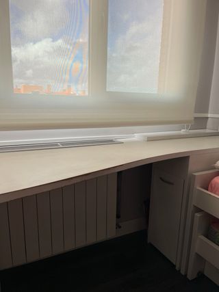 Escritorio de madera blanco