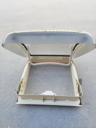 Tapa claraboya Mini Heki 40x40