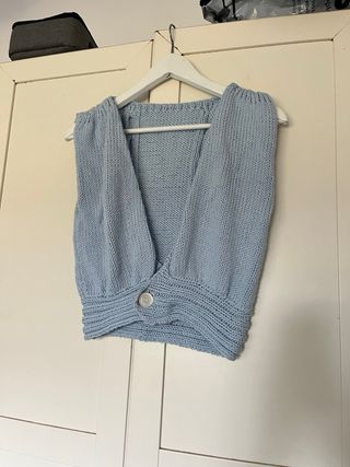 Tip tejido a mano azul