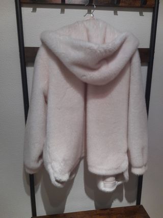 Chaquetón pelo blanco muy elegante