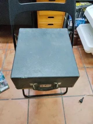 Máquina de escribir Olivetti Studio 42