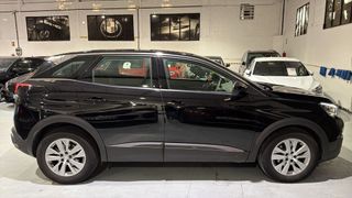 Peugeot 3008 1.5HDI 130cv 2019