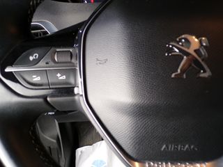 Peugeot 3008 1.5HDI 130cv 2019