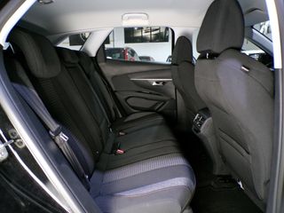 Peugeot 3008 1.5HDI 130cv 2019