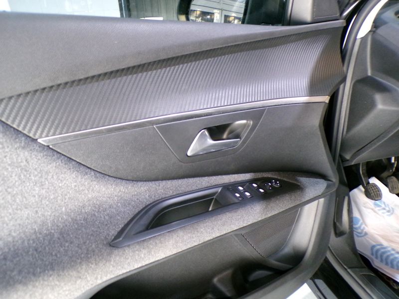 Peugeot 3008 2019, foto 20