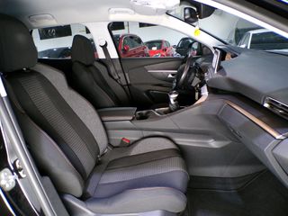 Peugeot 3008 1.5HDI 130cv 2019