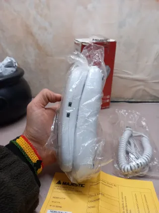 Telefono Majestic Slimline Corded Phone