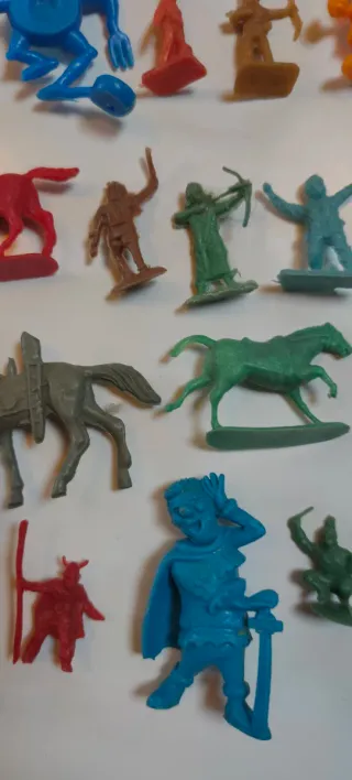 Lote Figuras Disney Dunkin Vintage y otras.