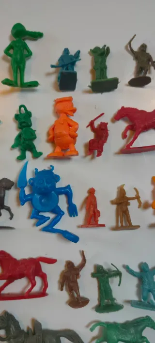 Lote Figuras Disney Dunkin Vintage y otras.