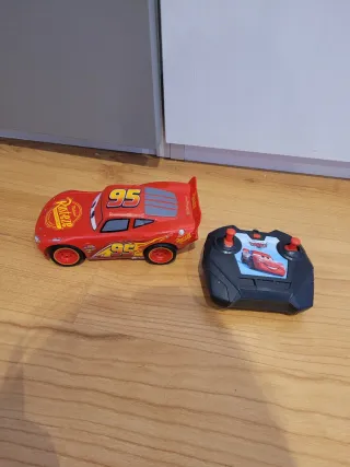 Coche teledirigido Rayo McQueen