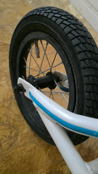 Bicicleta infantil BH sin pedales