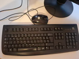 Ordenador de mesa completo