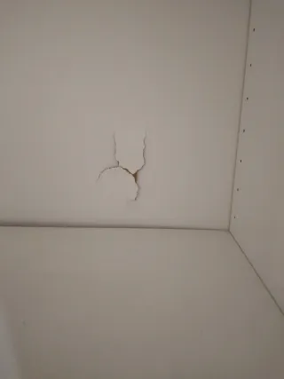 Armario madera baldas y cajones