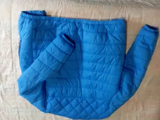 Chaqueta Ellesse azul acolchada