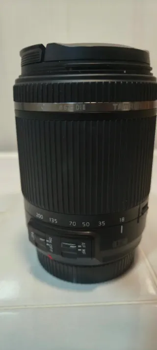 Vendo equipo Canon EOS 1300D + objetivos