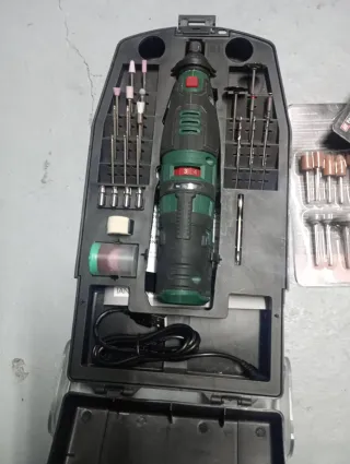 Taladro tipo Dremel a batería con accesorios