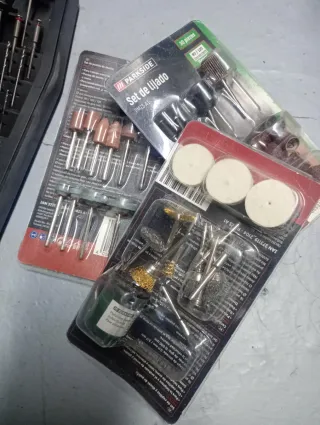 Taladro tipo Dremel a batería con accesorios