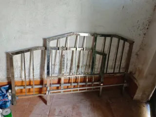 Cabecero y piecero de metal plateado