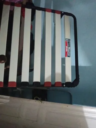 Cama completa de madera con cabecero