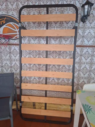 Somier metálico con láminas de madera
