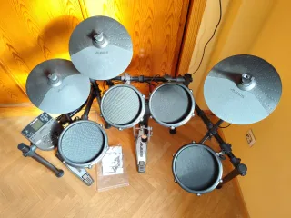 Batería Electrónica Alesis Nitro Mesh